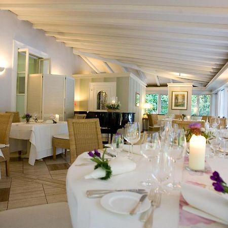 Hotel Restaurant Villa Fayence Wallerfangen Buitenkant foto