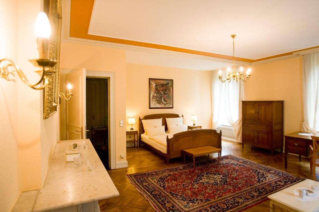Hotel Restaurant Villa Fayence Wallerfangen Kamer foto